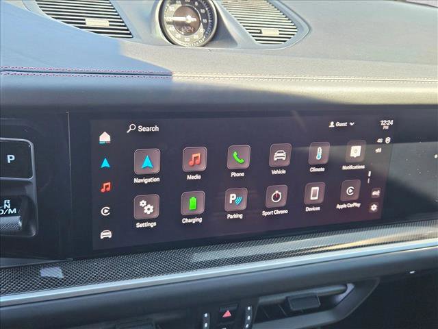 Used 2024 Porsche Cayenne Turbo image 11