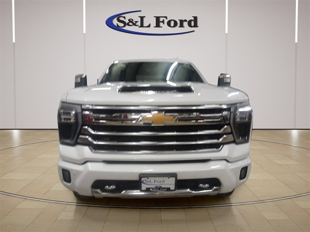 Used 2024 Chevrolet Silverado 2500 High Country w/ High Country Premium Package image 8