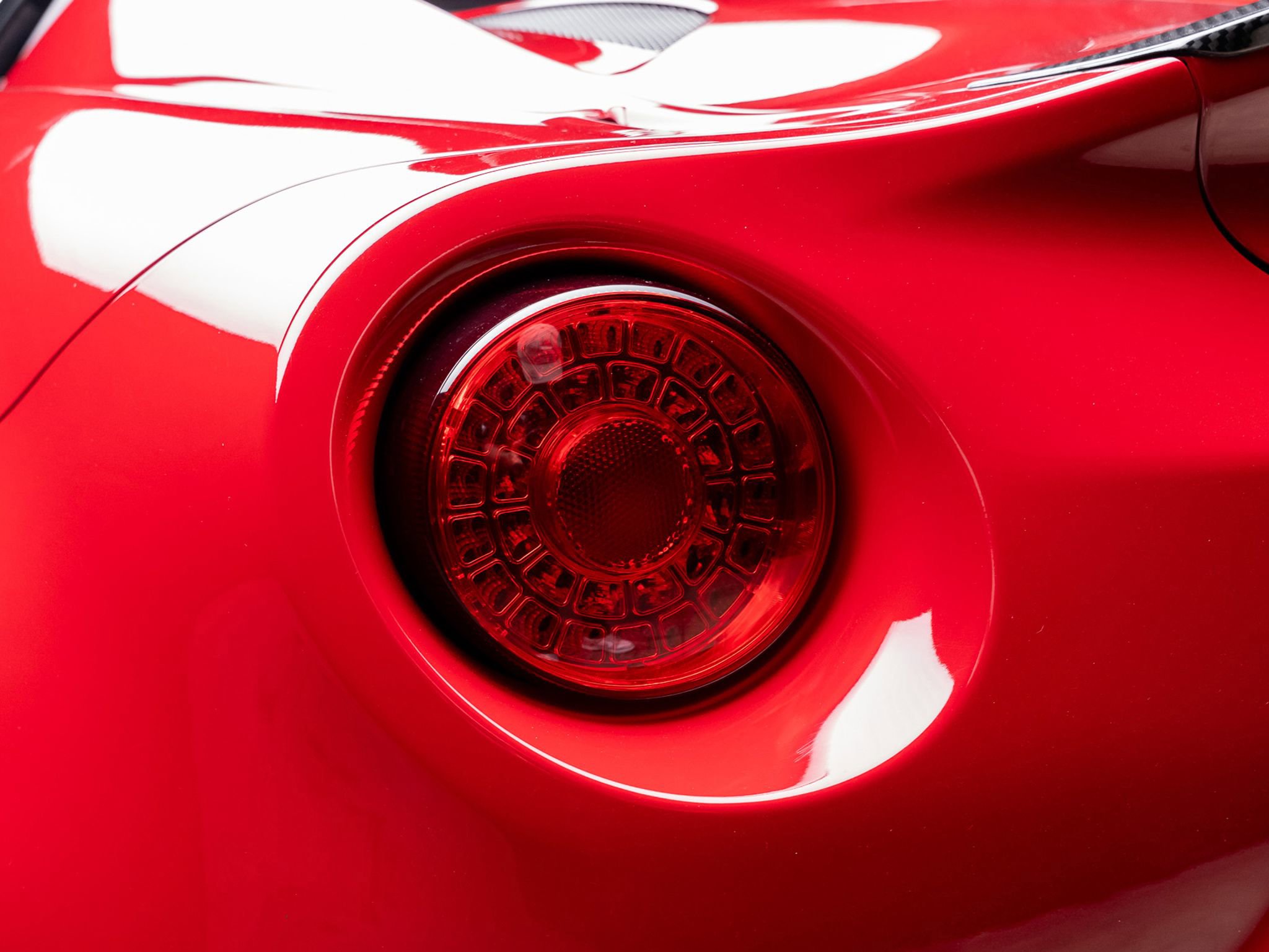 Used 2015 Alfa Romeo 4C Spider w/ Spider Track Package RWD image 17