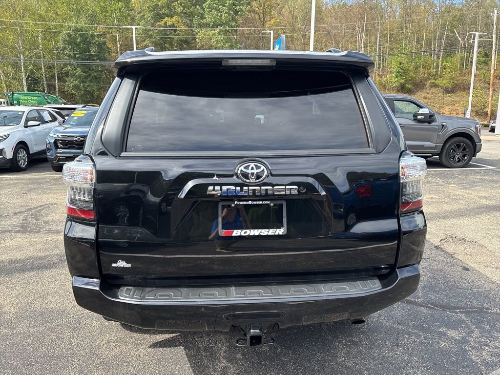 Used 2021 Toyota 4Runner SR5 image 4