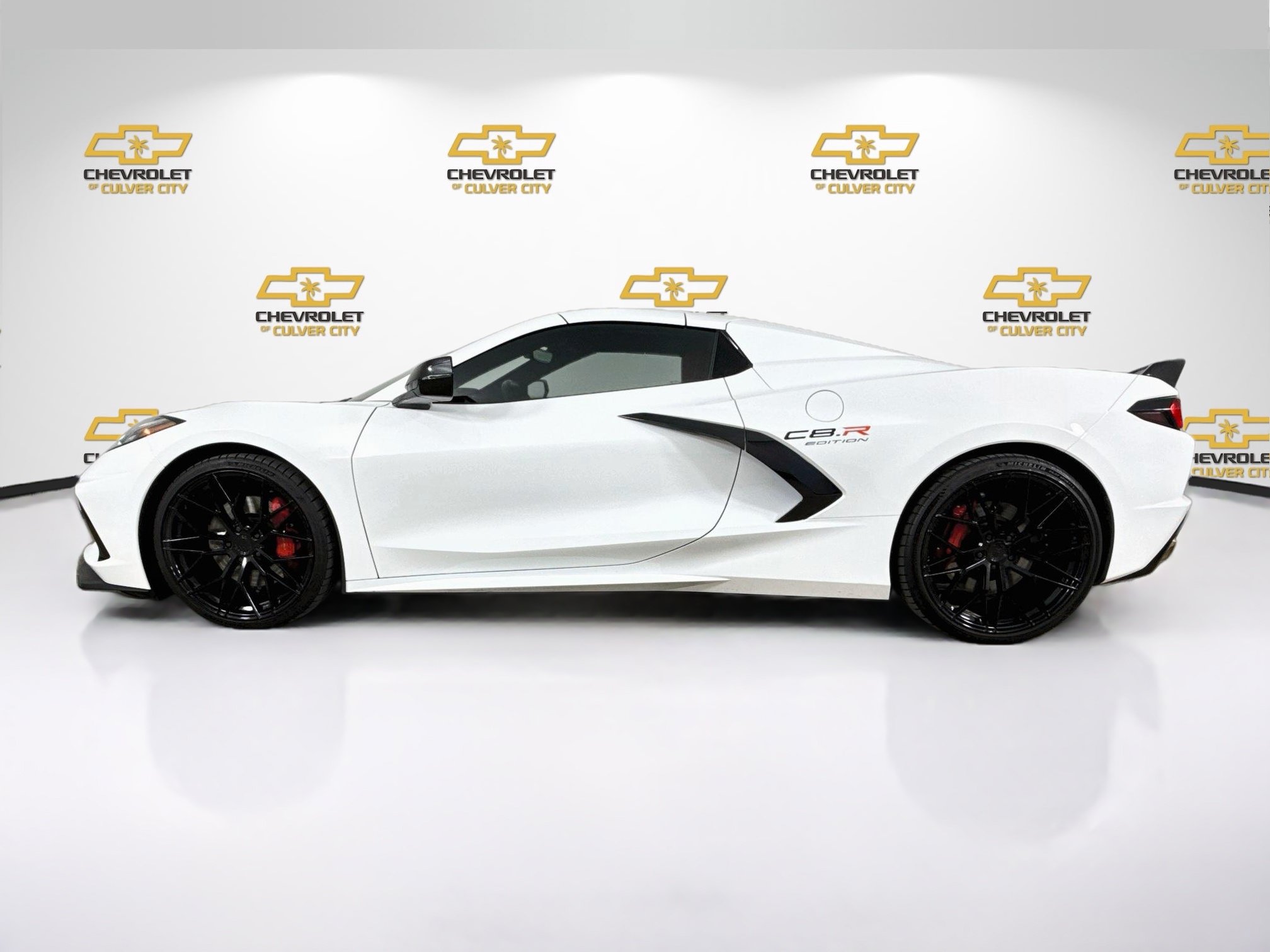 Used 2020 Chevrolet Corvette Stingray Convertible w/ Z51 Performance Package RWD image 5