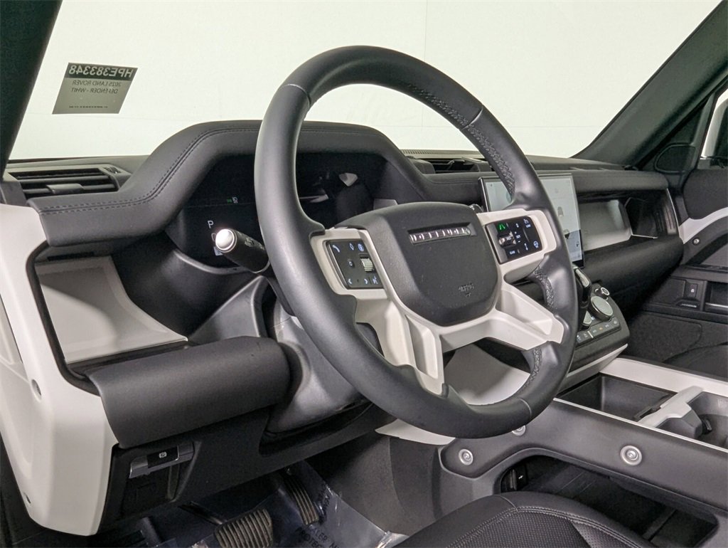 Used 2025 Land Rover Defender 110 S image 11