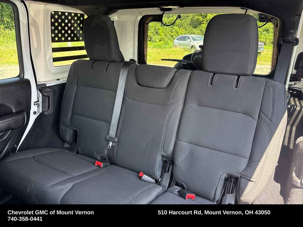 Used 2020 Jeep Wrangler Unlimited Sahara w/ Cold Weather Group AWD/4WD image 26