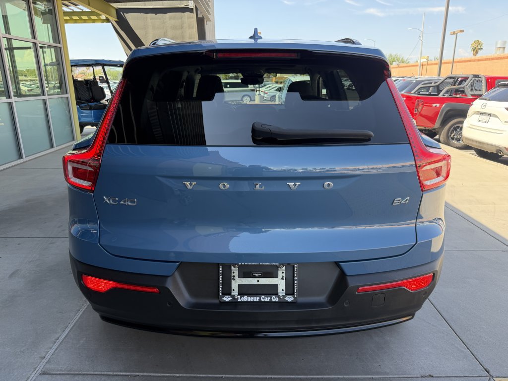 Used 2023 Volvo XC40 B4 Plus w/ Protection Package Premier FWD image 13