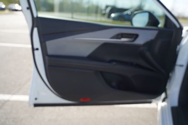 Used 2025 Toyota Camry SE w/ Multimedia Upgrade Package image 14