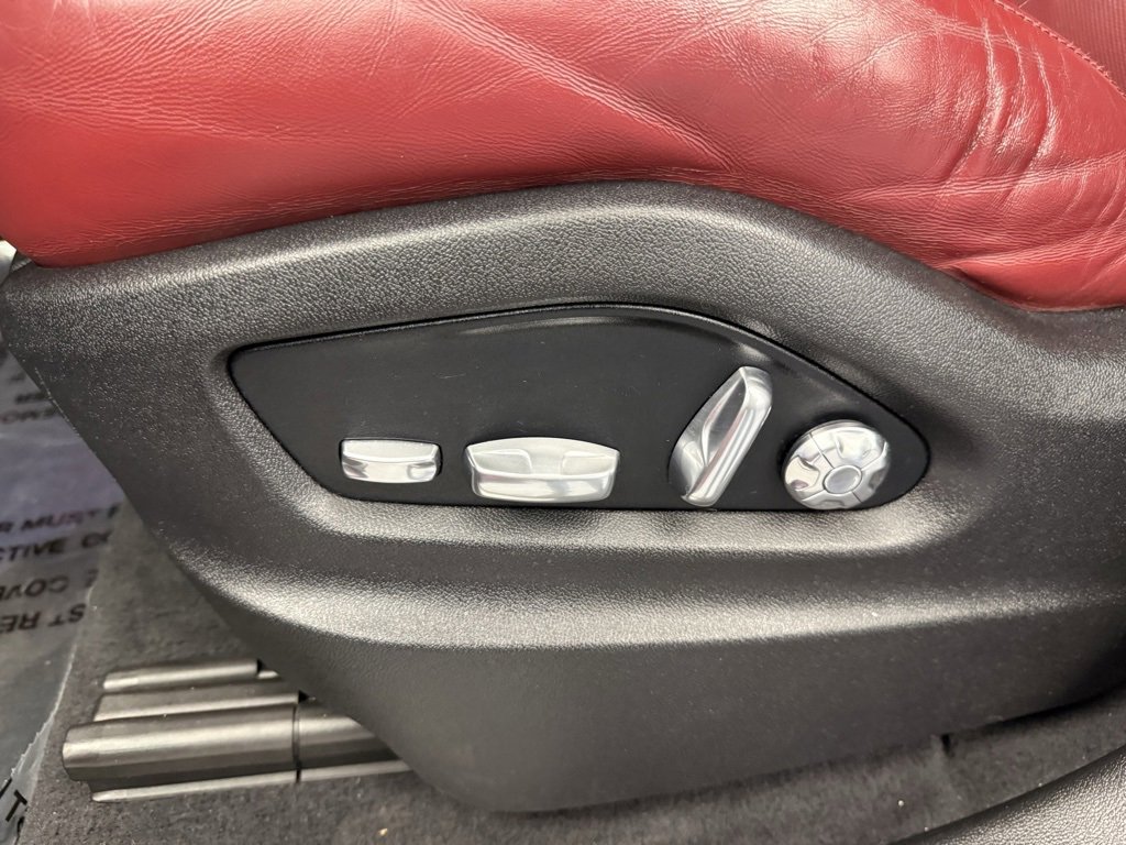 Used 2019 Porsche Cayenne S image 41