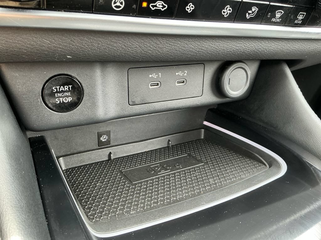Used 2025 Nissan Rogue Platinum FWD image 27