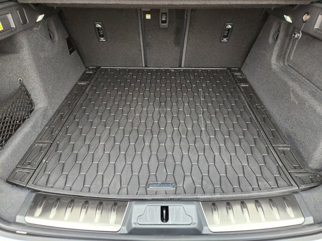 Used 2025 Jaguar F-PACE R-Dynamic S AWD/4WD image 23