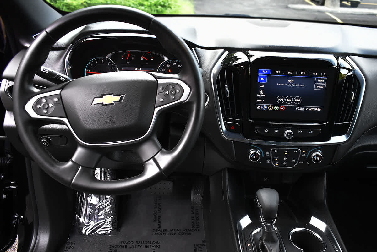 Used 2023 Chevrolet Traverse LT AWD/4WD image 13