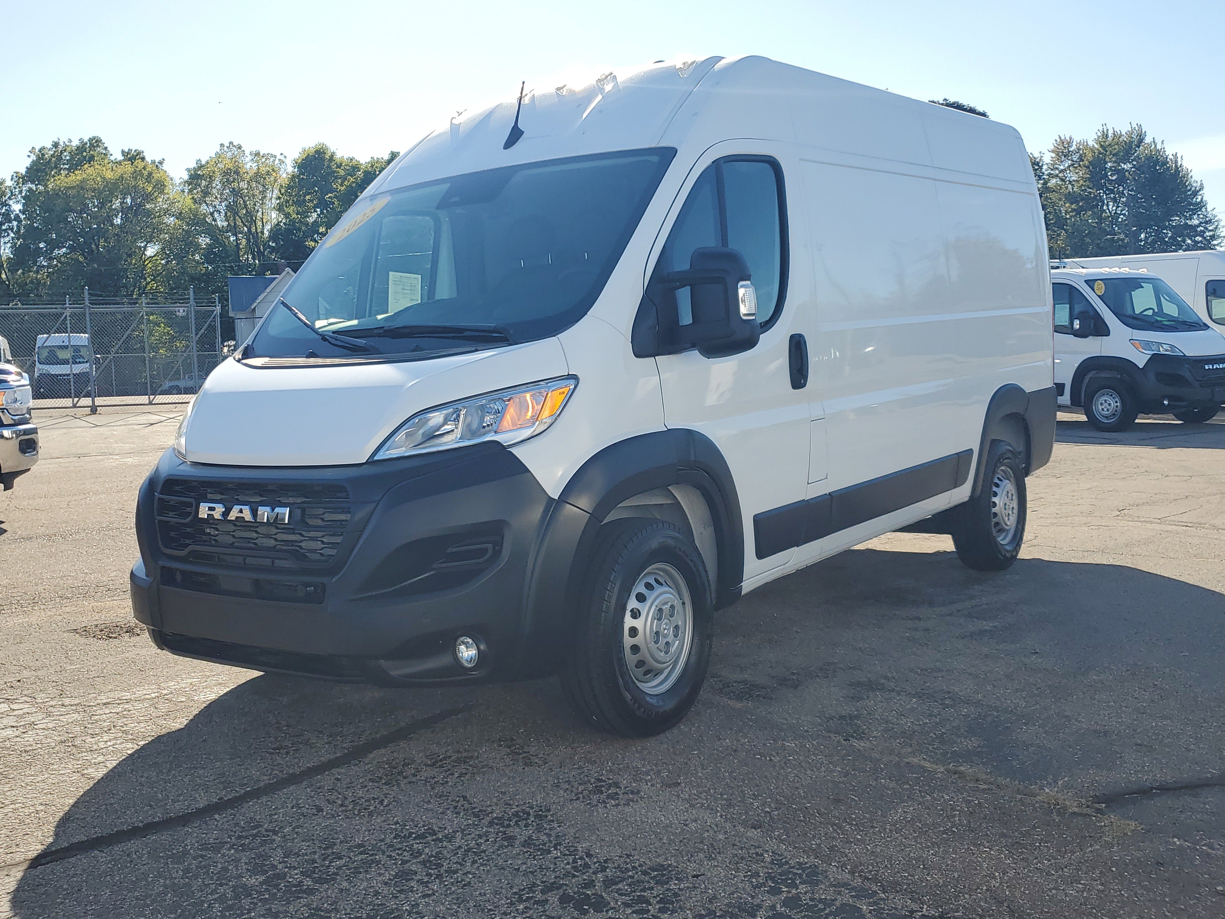 Used 2025 RAM ProMaster 1500 w/ Safety Group image 2