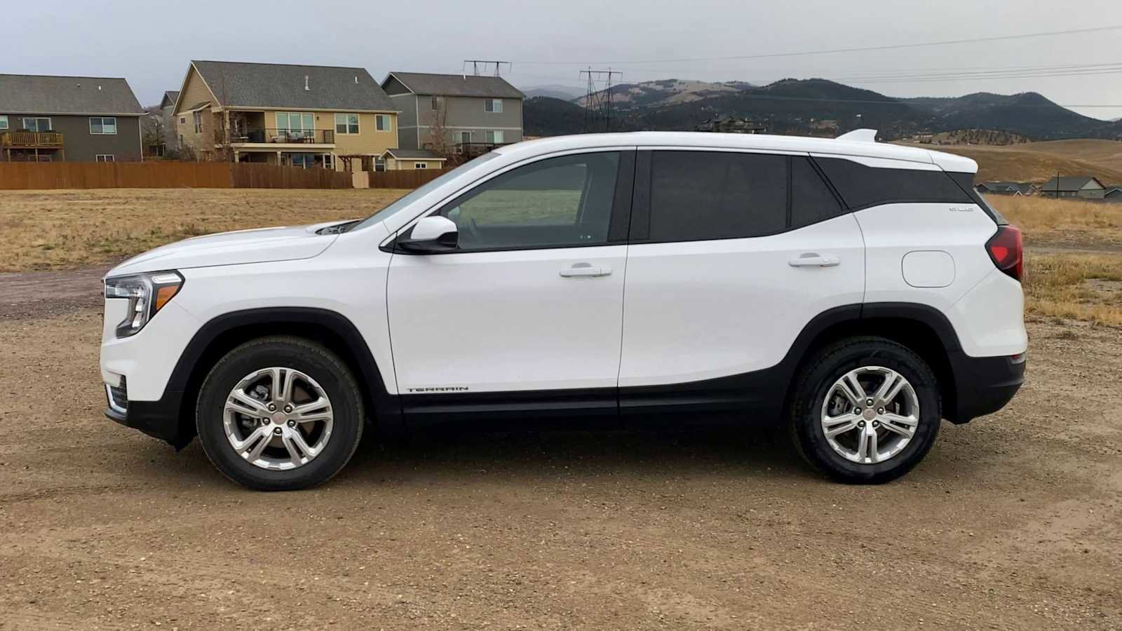 Used 2024 GMC Terrain SLE image 5