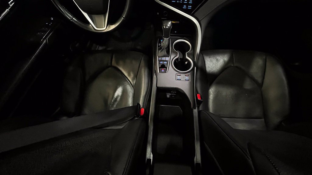 Used 2022 Toyota Camry XLE w/ Navigation Upgrade Package FWD image 17