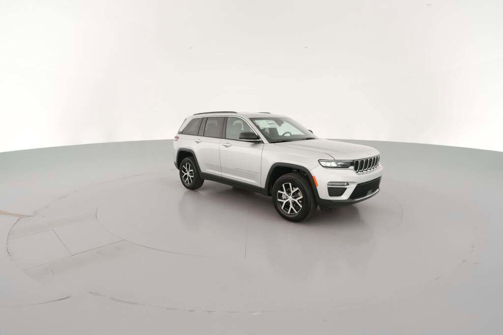 New 2025 Jeep Grand Cherokee Limited image 16