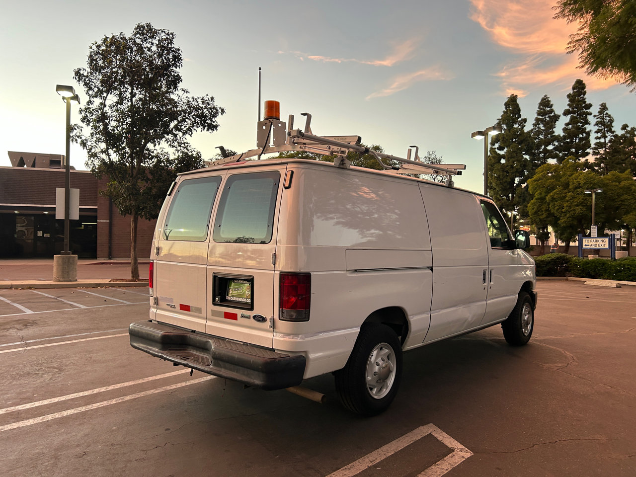 Used 2013 Ford E-150 and Econoline 150 image 5