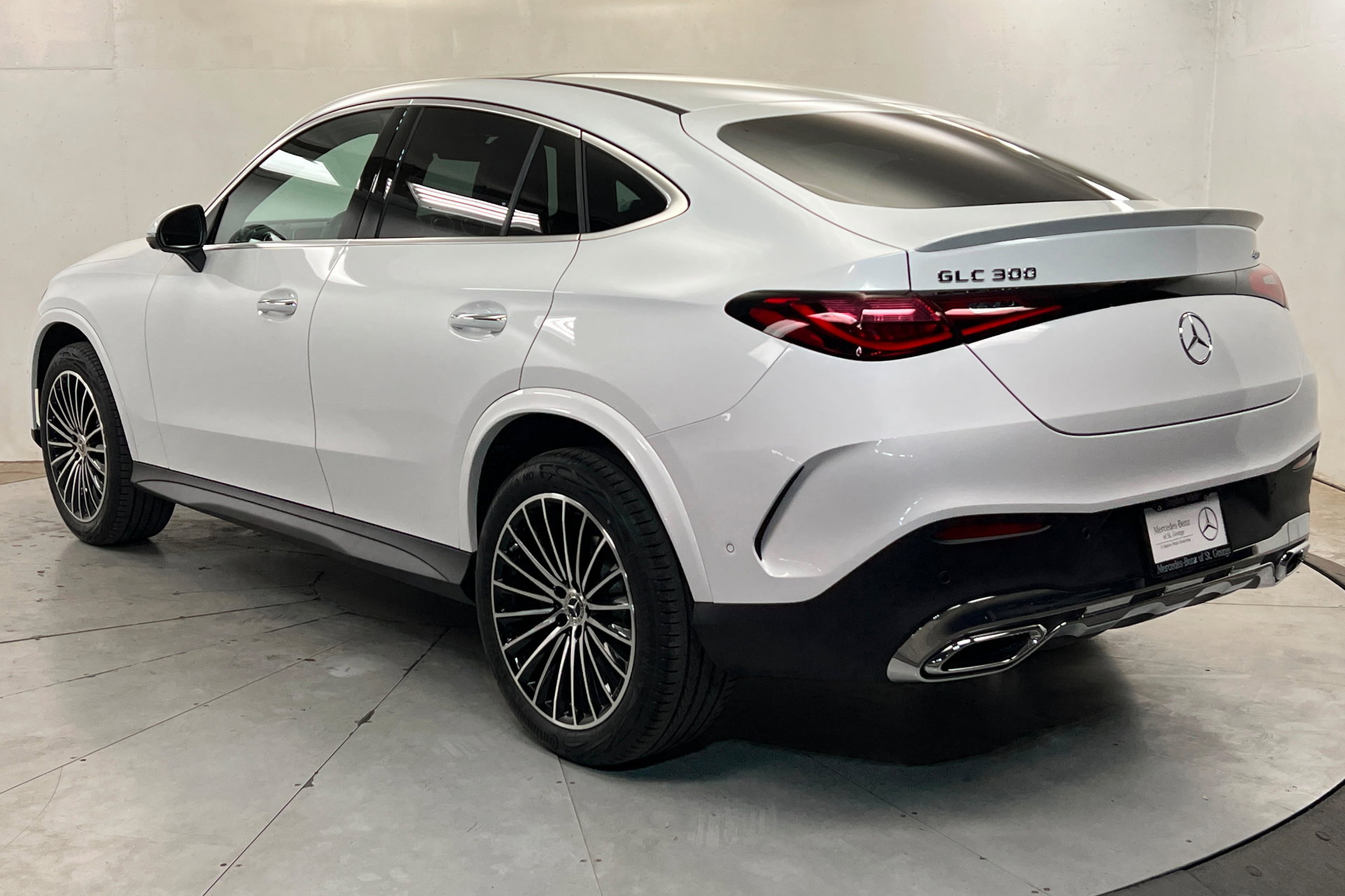New 2026 Mercedes-Benz GLC 300 4MATIC image 3