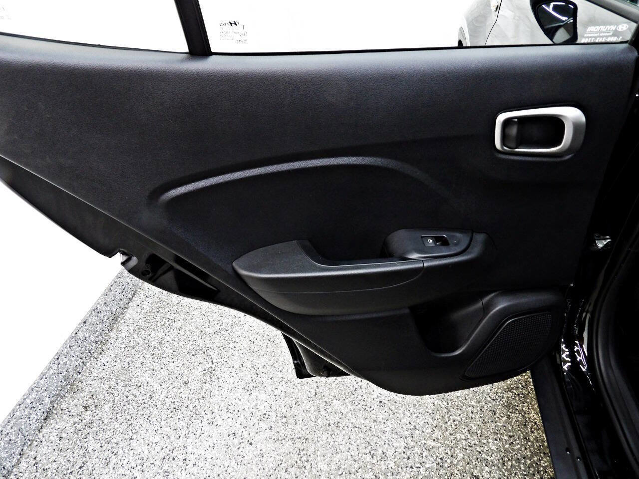 Used 2021 Hyundai Venue SE w/ Cargo Package image 9