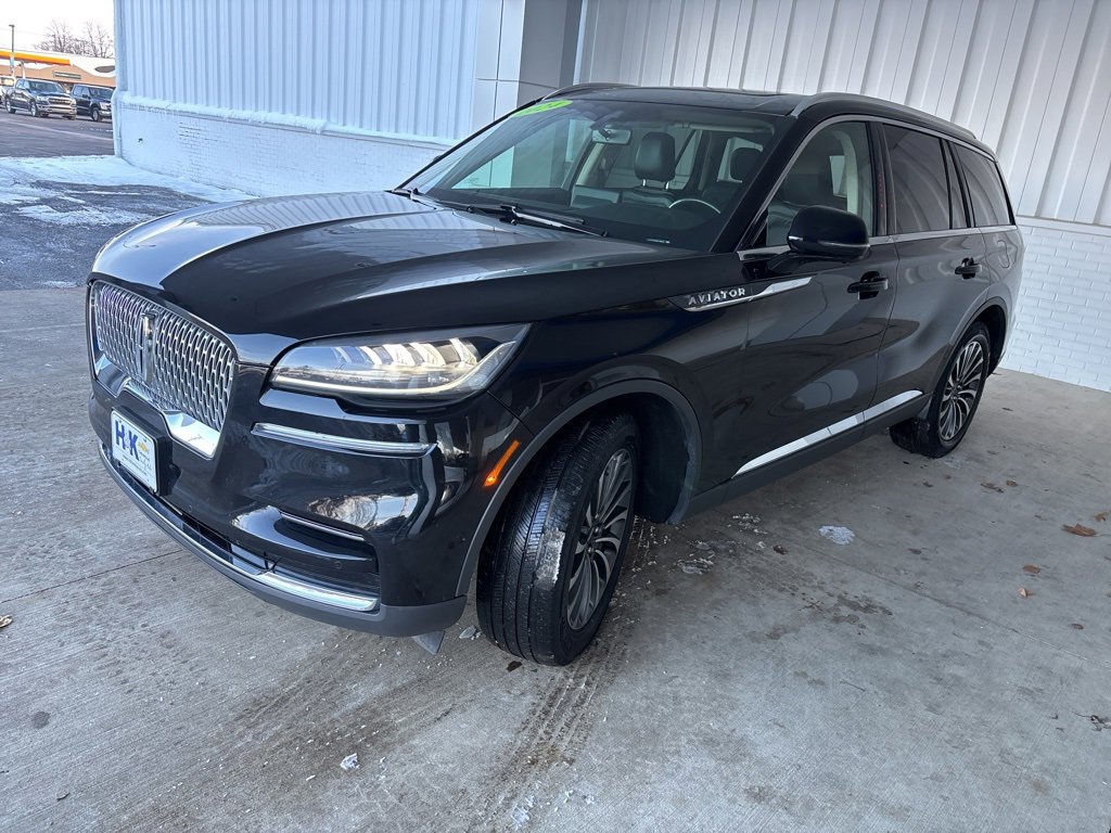 Used 2024 Lincoln Aviator Reserve image 3