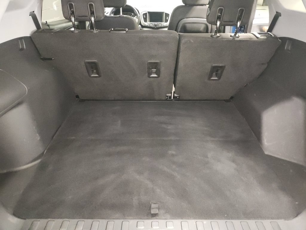 Used 2019 GMC Terrain SLE w/ Driver Convenience Package FWD image 16