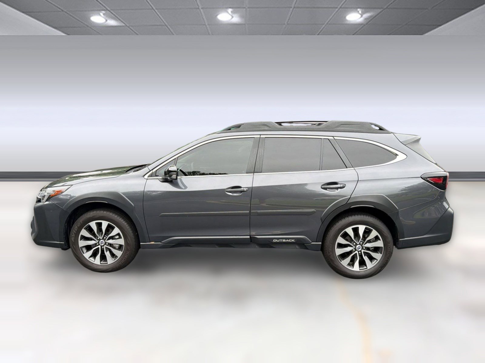 Used 2024 Subaru Outback Limited XT AWD/4WD image 2