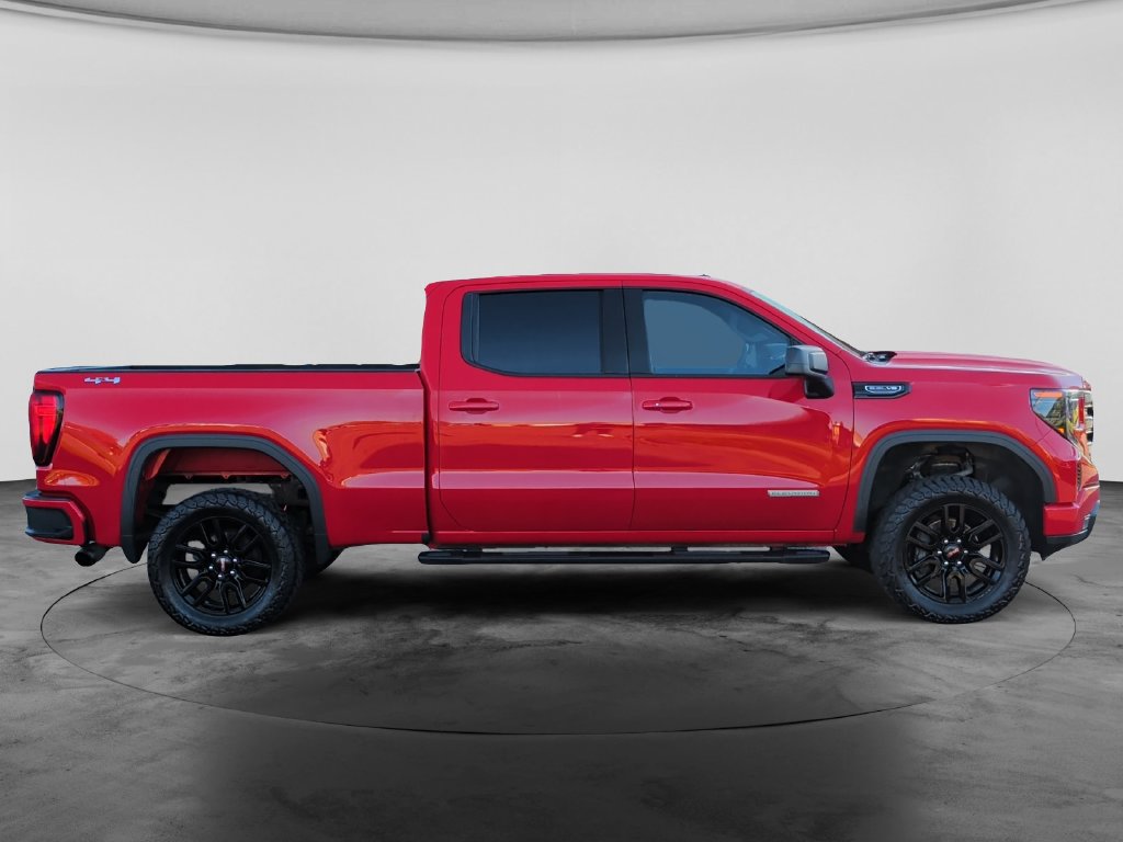 Used 2022 GMC Sierra 1500 Elevation w/ LPO, Elevation Black Package AWD/4WD image 8