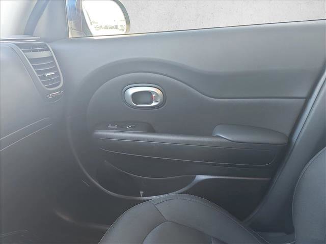 Used 2017 Kia Soul + w/ Designer's Package image 24