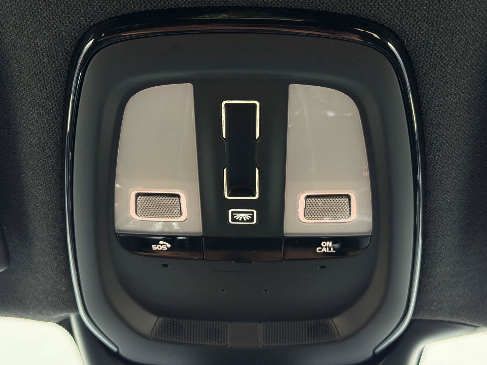 Used 2021 Volvo XC40 P8 Recharge w/ Advanced Package AWD/4WD image 33