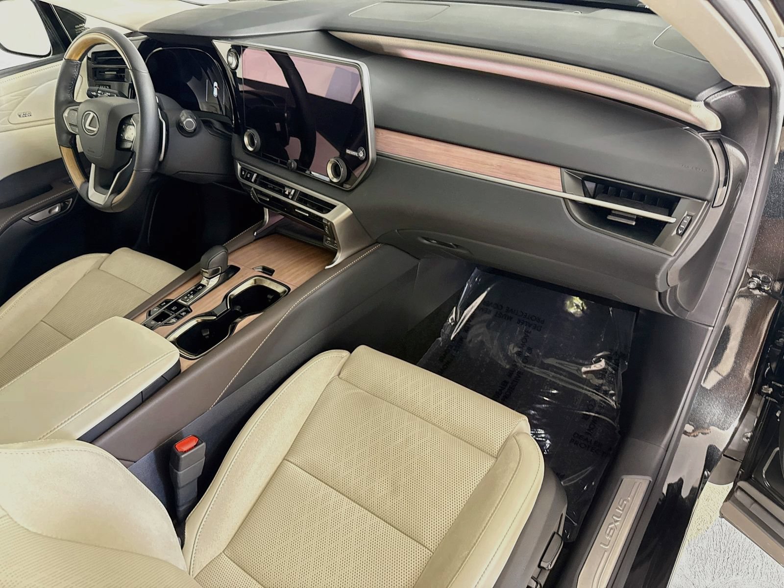Used 2025 Lexus RX 450h AWD w/ Convenience Package image 31