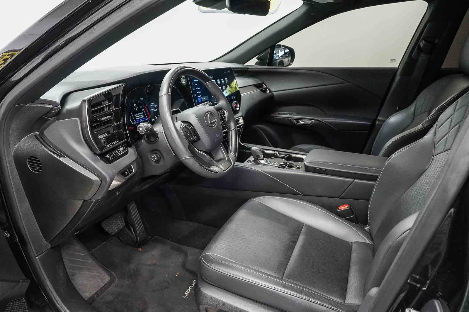 Used 2025 Lexus RX 350 Premium w/ Convenience Package FWD image 18