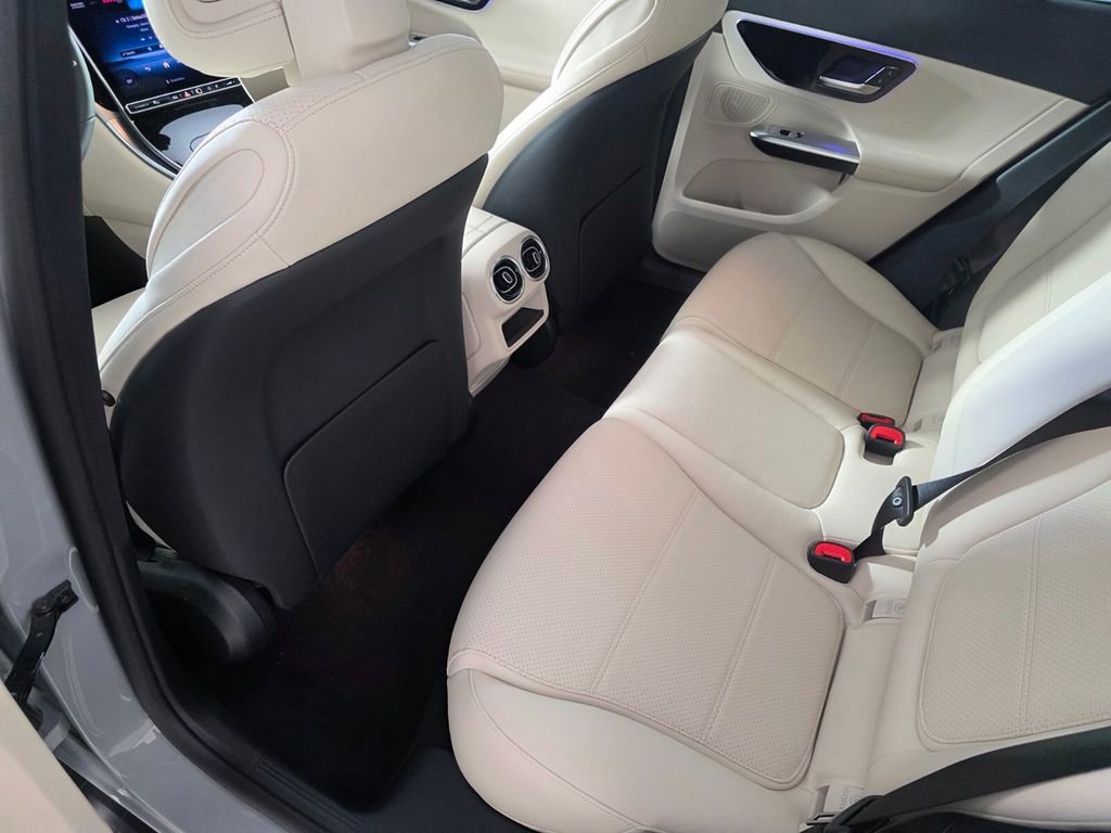 New 2026 Mercedes-Benz GLC 300 image 12