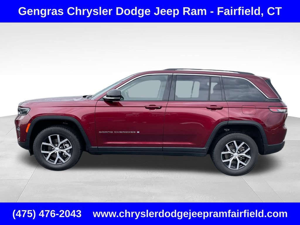 Used 2023 Jeep Grand Cherokee Limited w/ Luxury Tech Group II AWD/4WD image 4