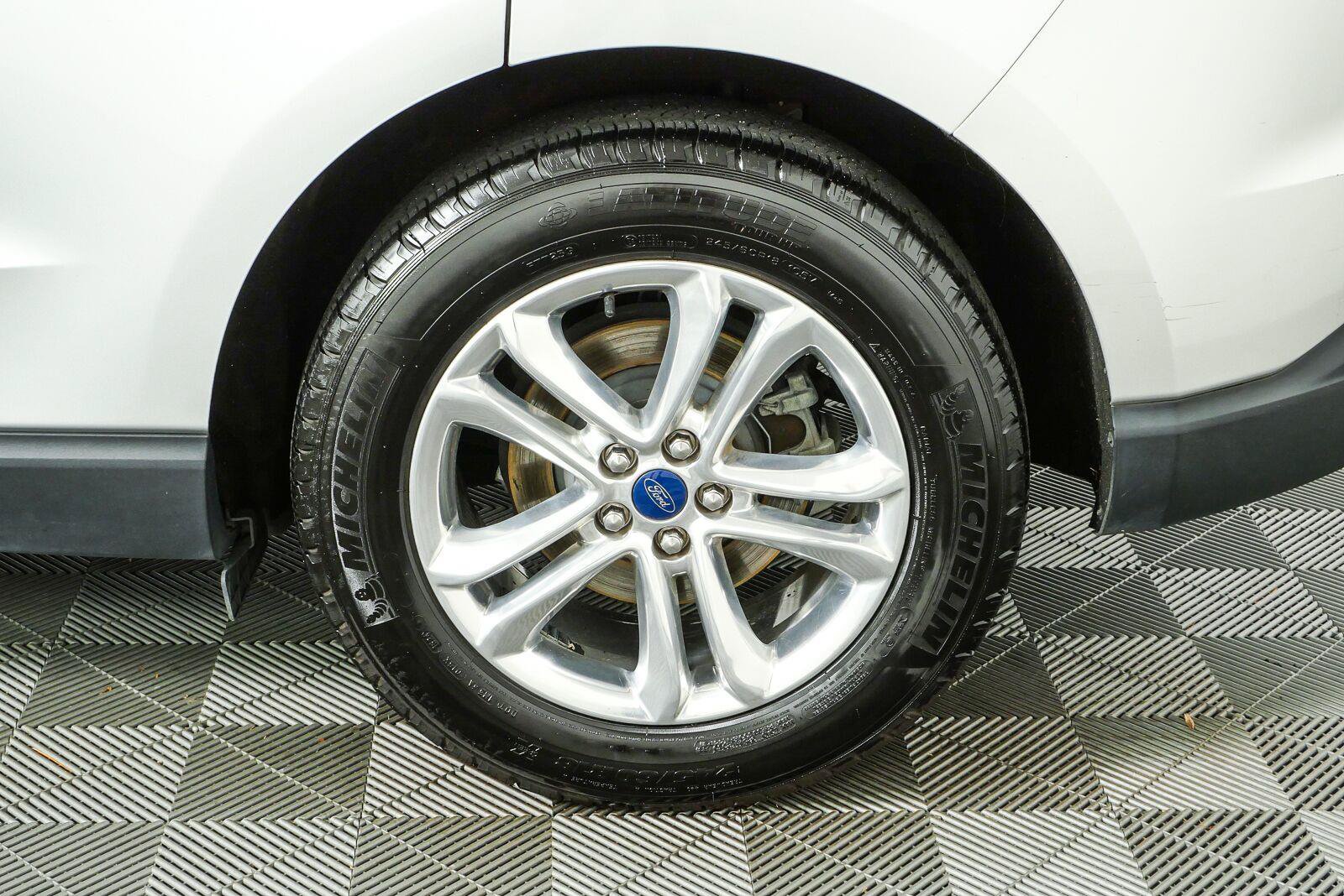 Used 2015 Ford Edge SEL w/ Equipment Group 201A FWD image 35