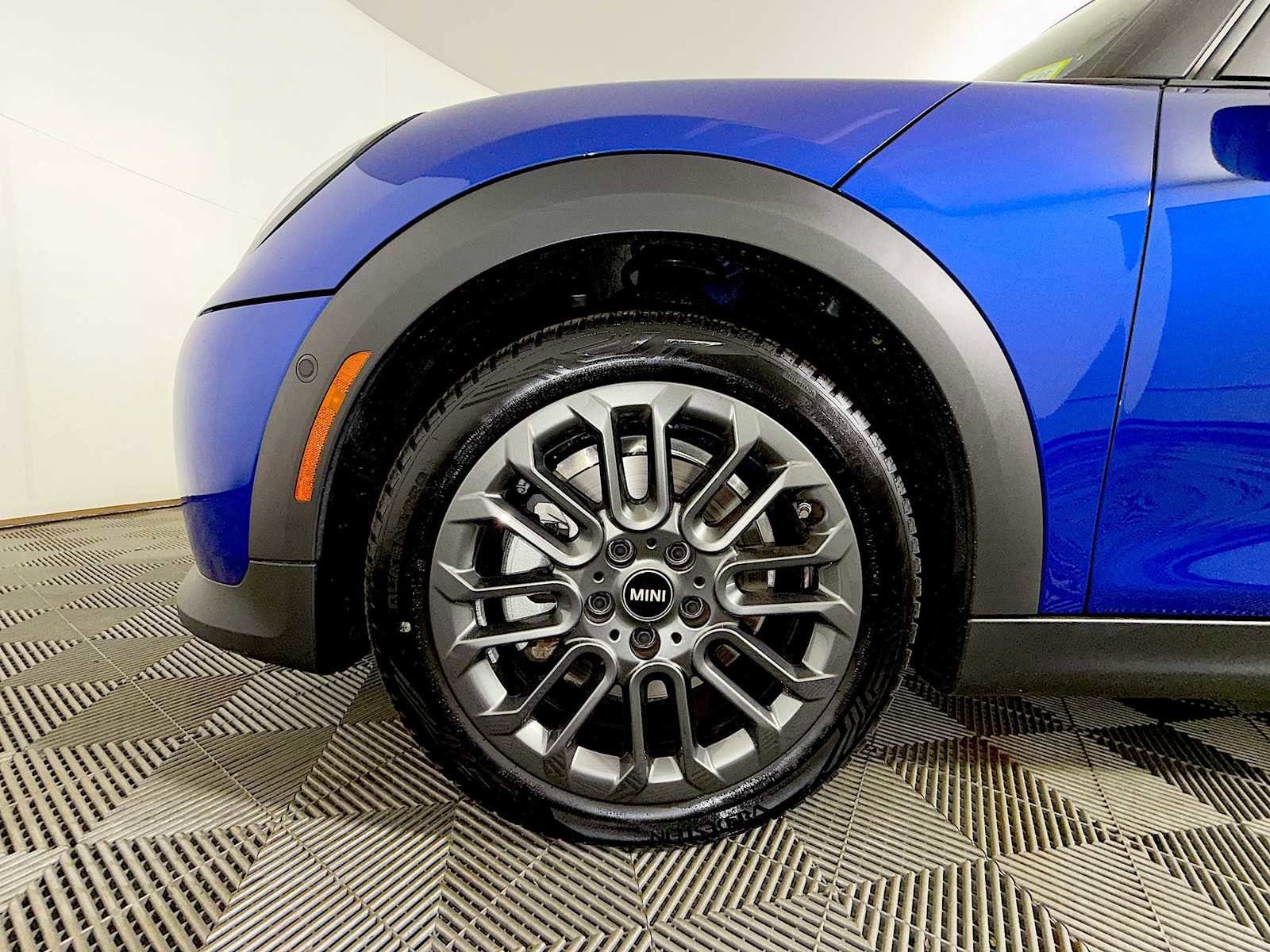 Certified 2025 MINI Cooper S FWD image 8