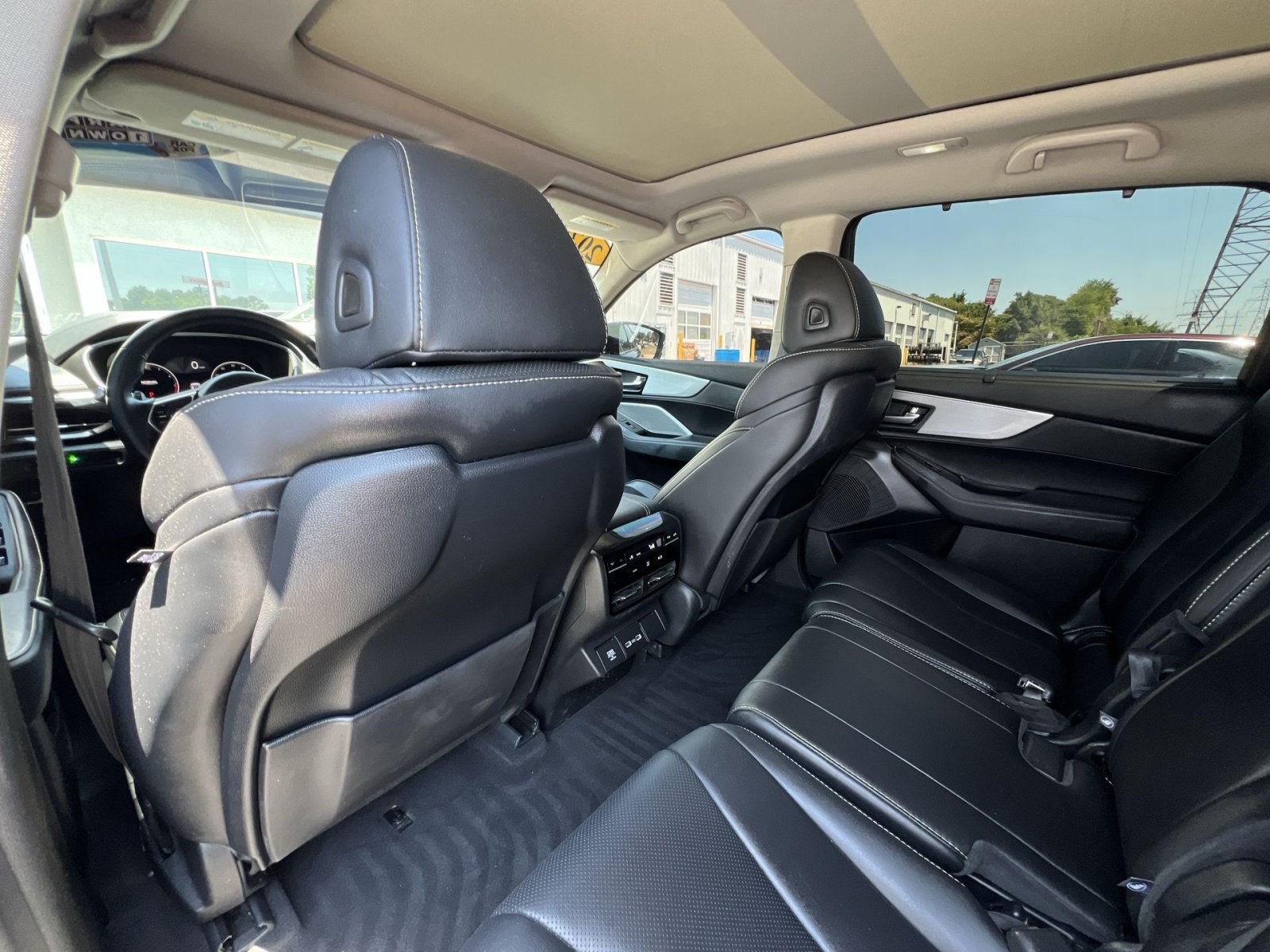 Used 2024 Acura MDX SH-AWD w/ Technology Package image 27