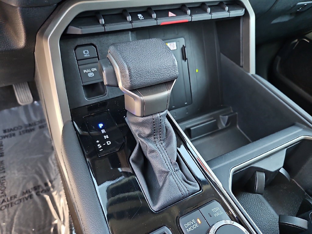 Used 2023 Toyota Tundra Limited w/ Power Package AWD/4WD image 14
