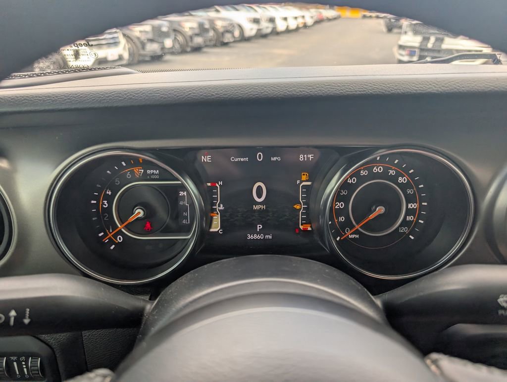 Used 2022 Jeep Gladiator Willys image 15