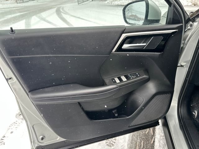 Used 2024 Mitsubishi Outlander AWD image 34