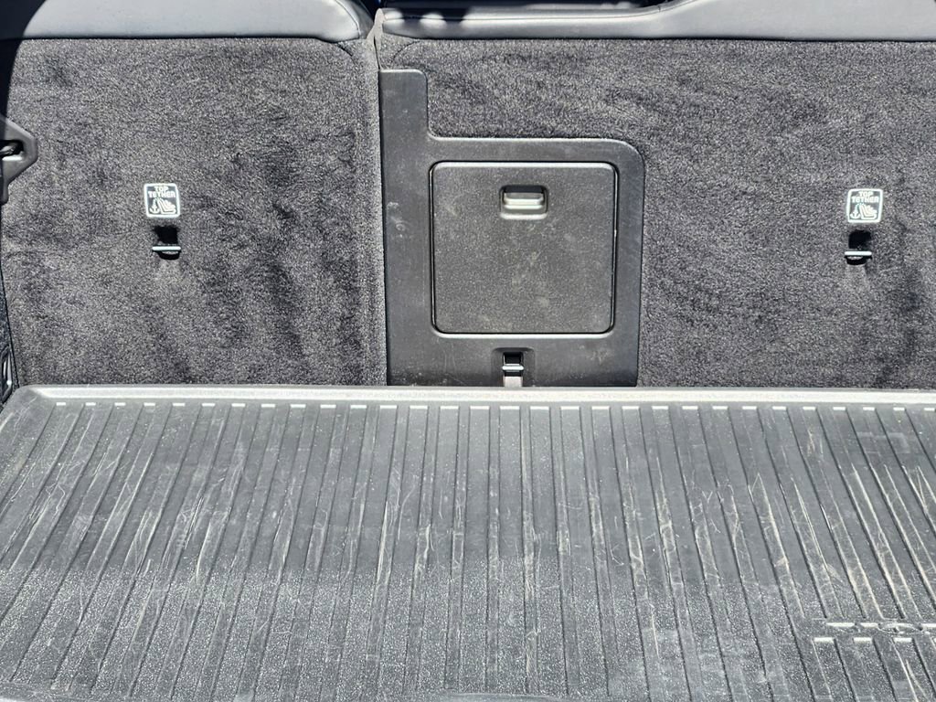 Used 2023 Volvo XC60 B5 Ultimate w/ Climate Package image 20