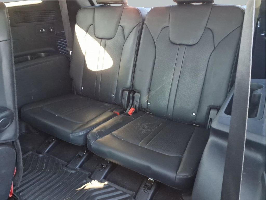 Used 2023 Kia Sorento EX AWD/4WD image 27
