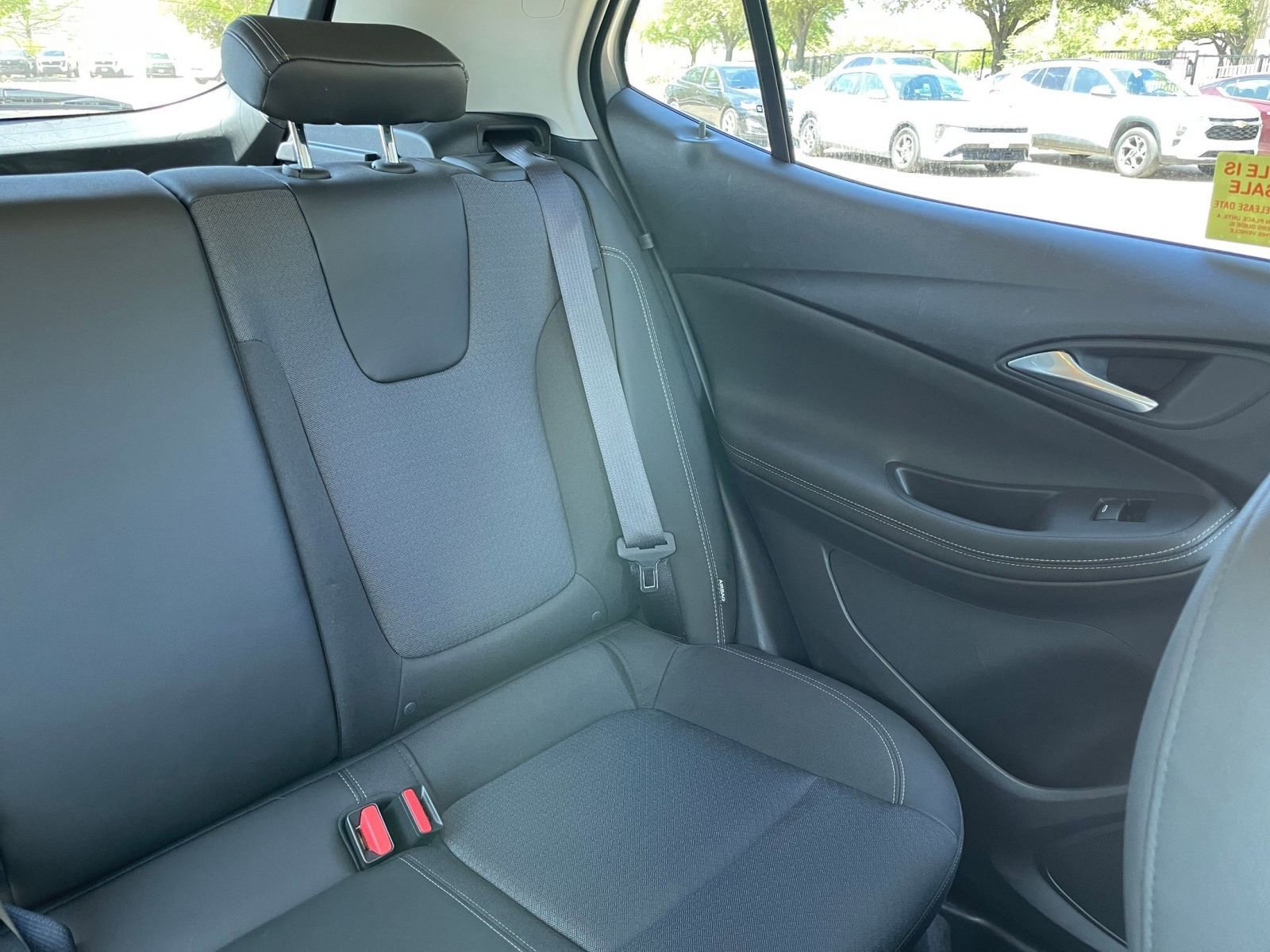 Used 2025 Buick Encore GX Preferred image 40