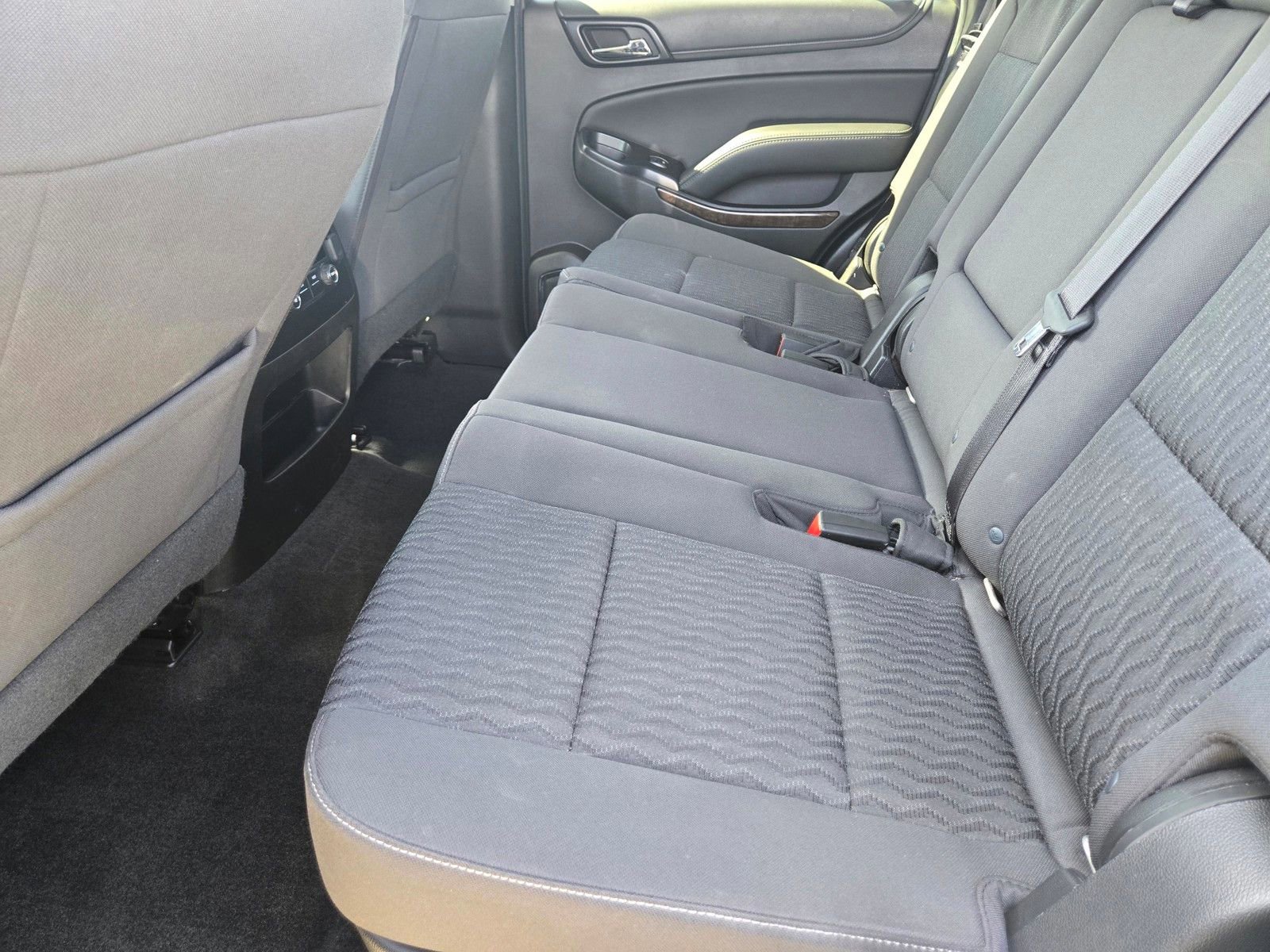 Used 2018 Chevrolet Tahoe LS RWD image 14