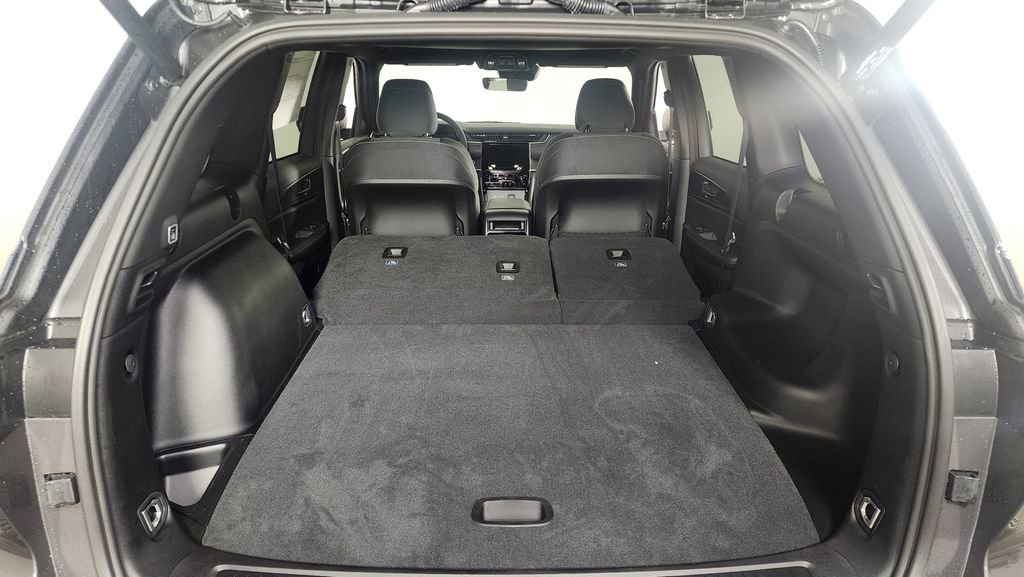 New 2025 Jeep Grand Cherokee Laredo w/ Luxury Tech Group I image 12