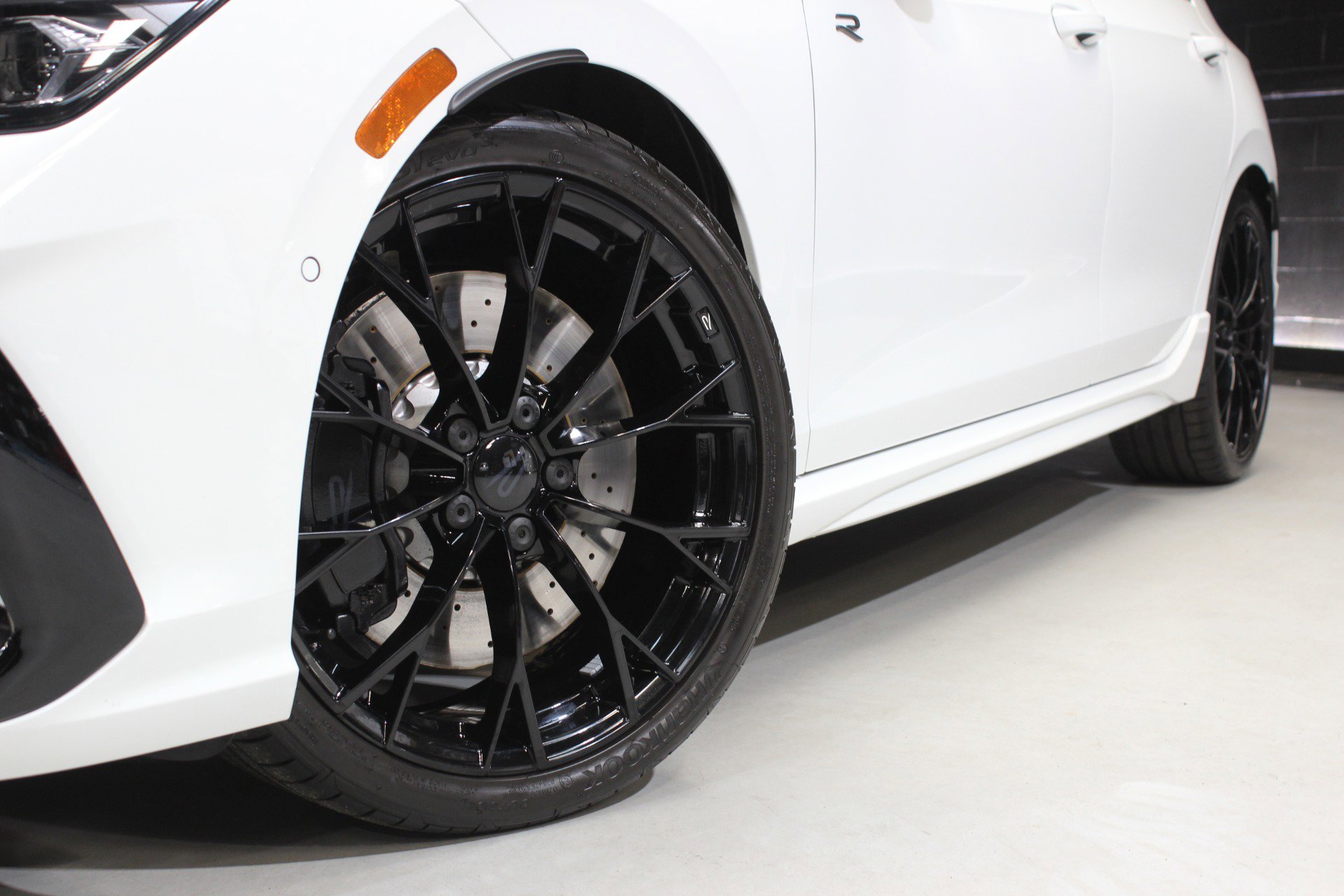 Used 2025 Volkswagen Golf R Black Edition w/ Euro Stye Package image 26