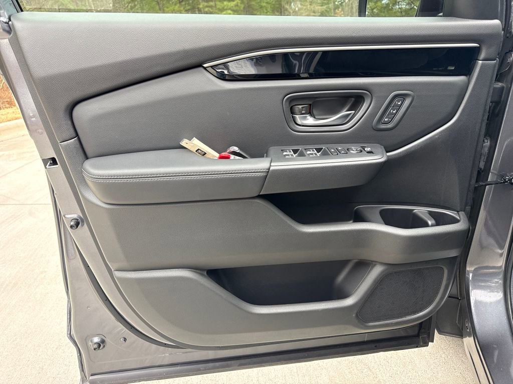Certified 2025 Honda Pilot EX-L image 13