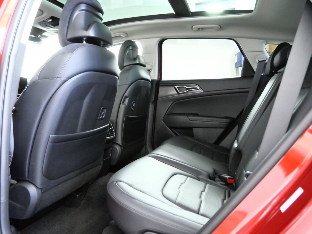 Used 2026 Kia Sportage SX FWD image 13