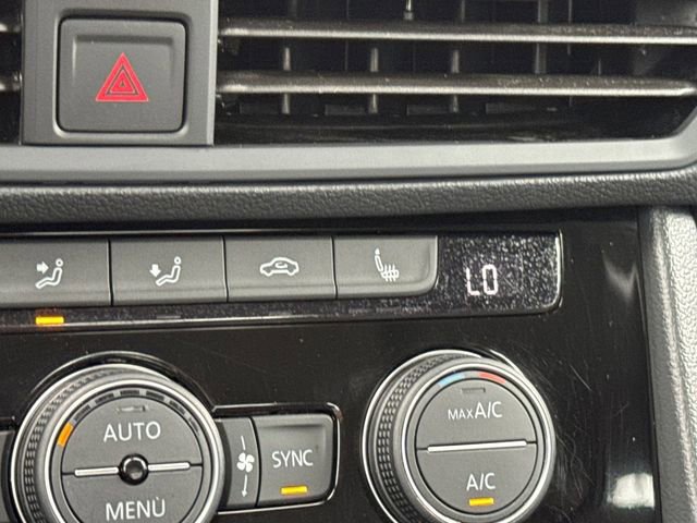 Used 2024 Volkswagen Jetta SE FWD image 20