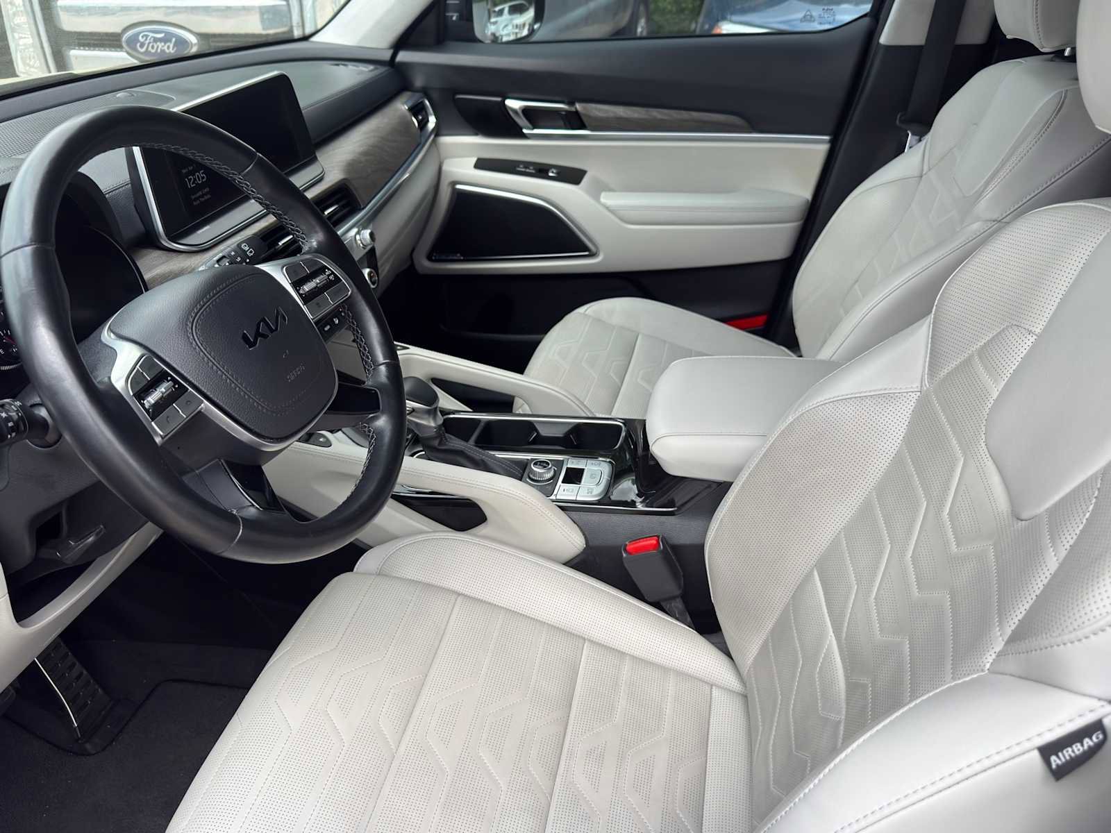 Certified 2022 Kia Telluride SX w/ SX Prestige Package image 14