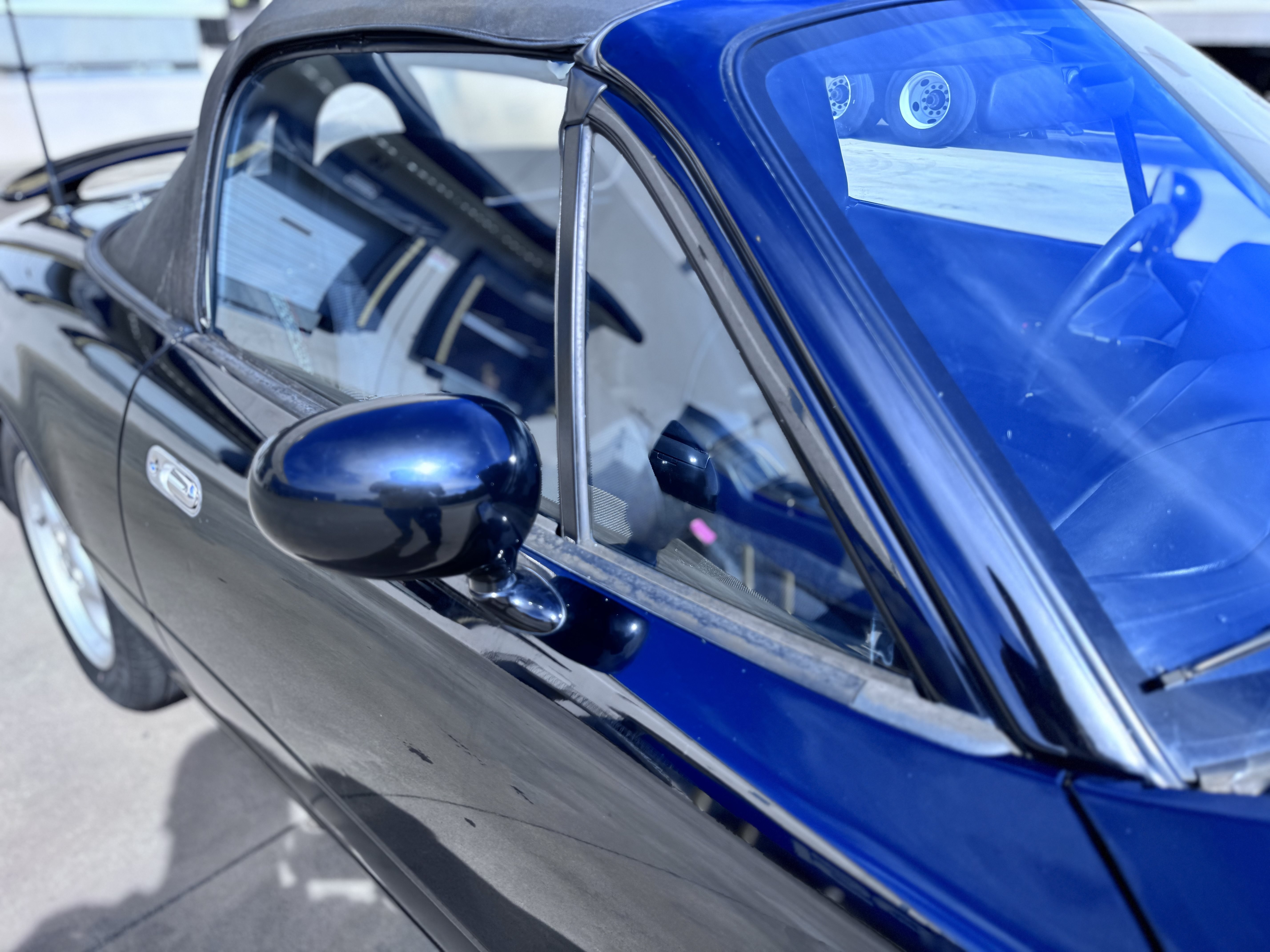 Used 1996 MAZDA MX-5 Miata RWD image 39