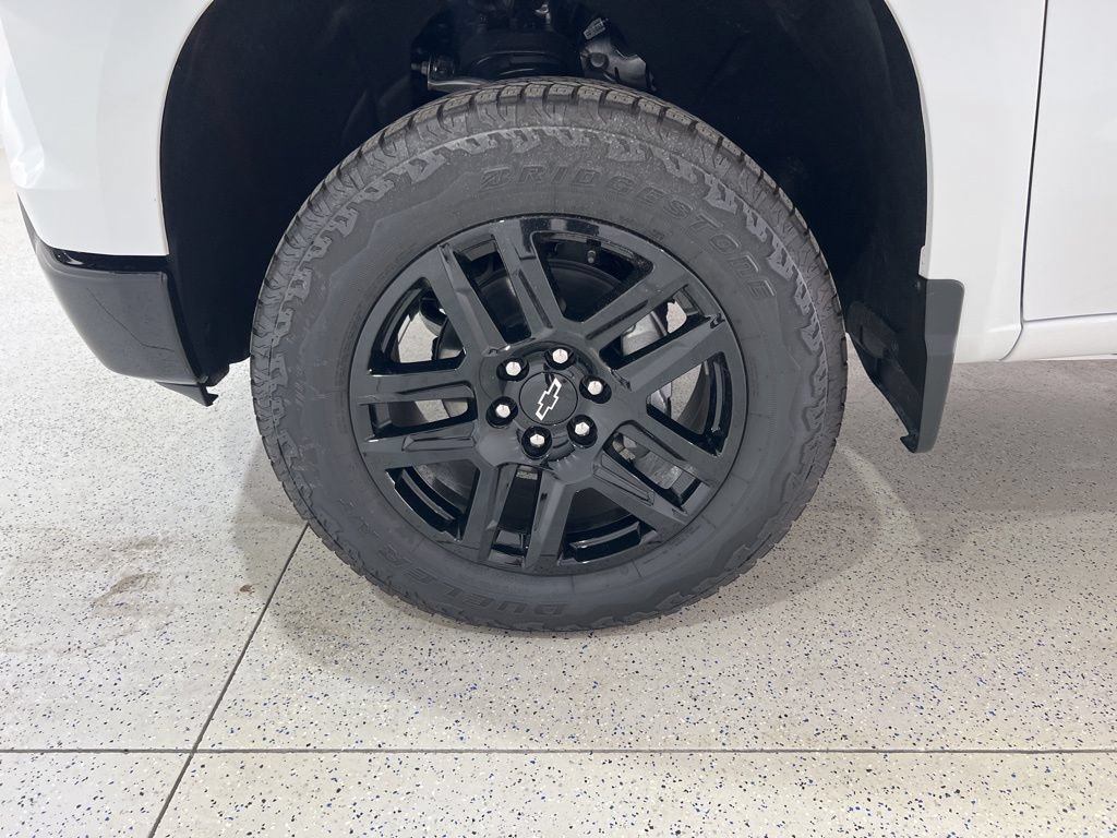 Used 2026 Chevrolet Silverado 1500 LT Trail Boss w/ LT Trail Boss Premium Package AWD/4WD image 32