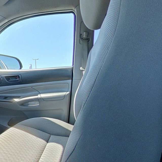 Used 2014 Toyota Tacoma PreRunner w/ Convenience Package RWD image 24