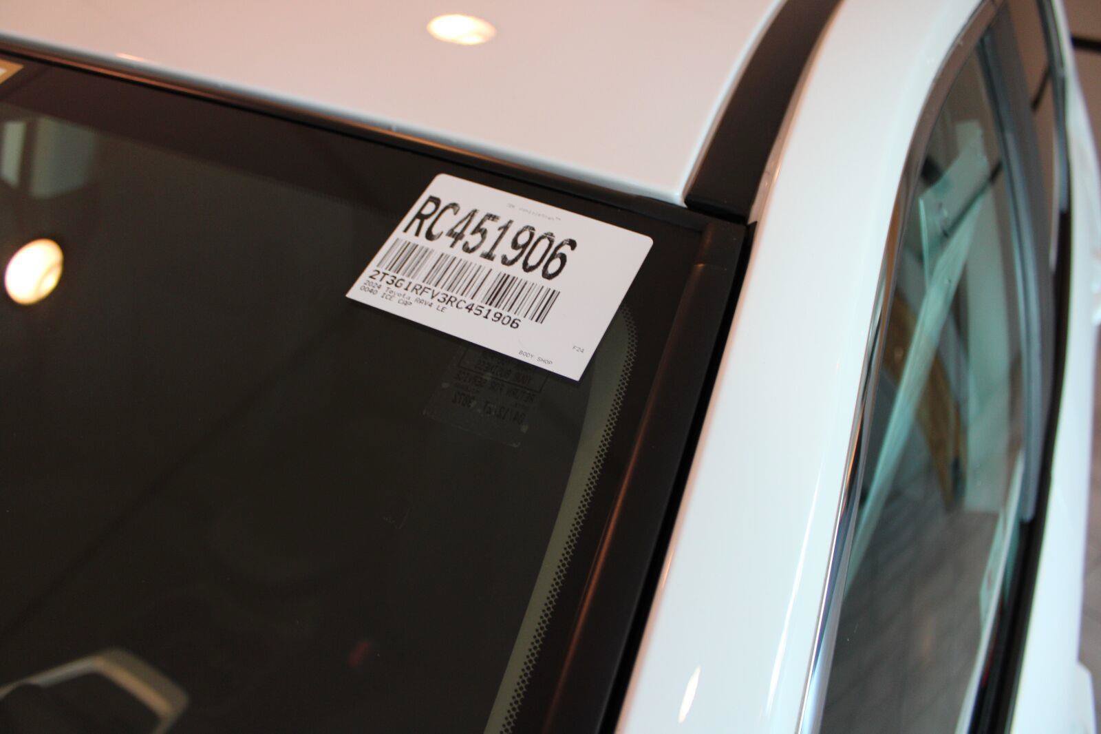 Certified 2024 Toyota RAV4 LE AWD/4WD image 51